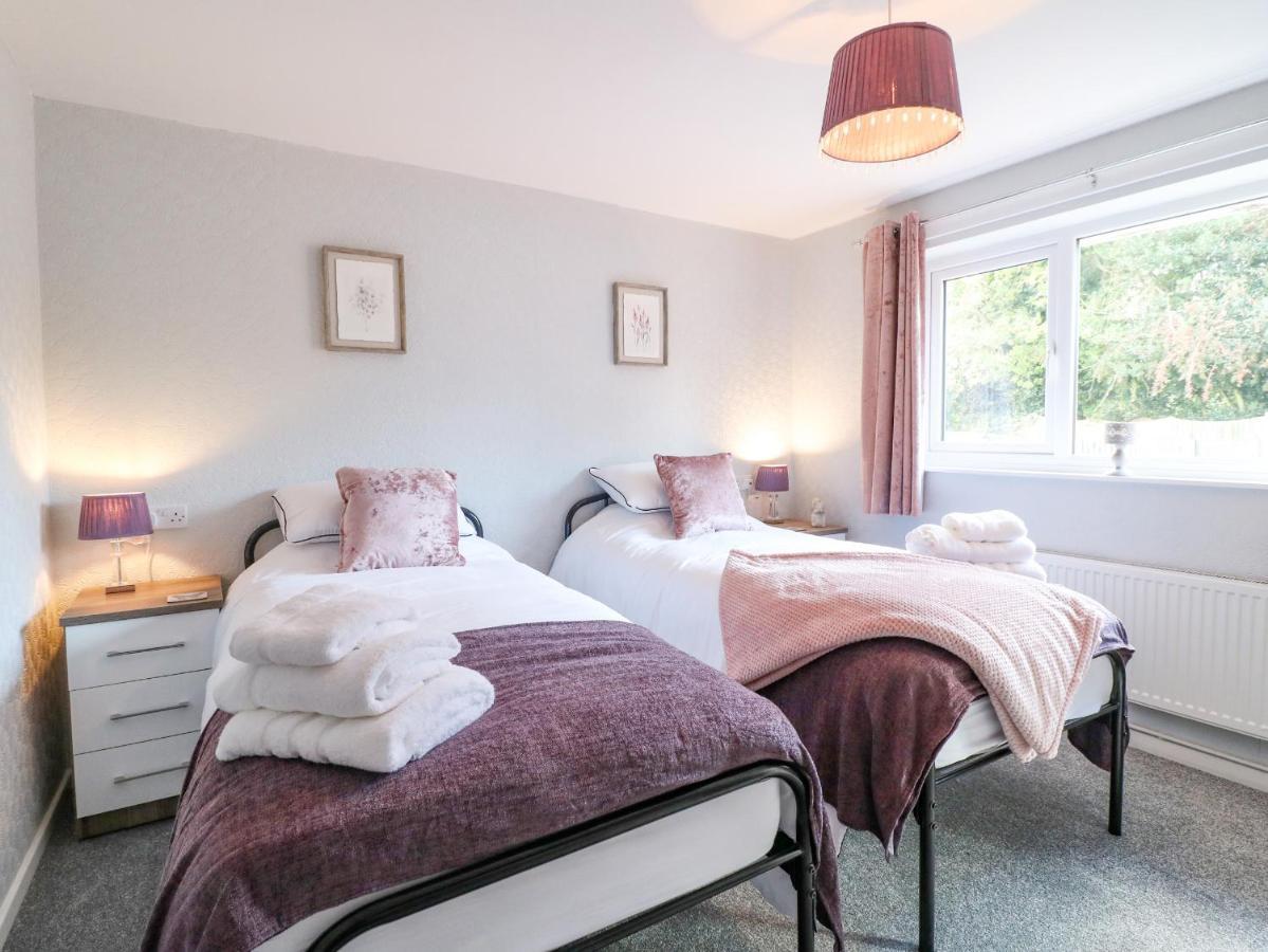 George'S Place Froghall Екстер'єр фото